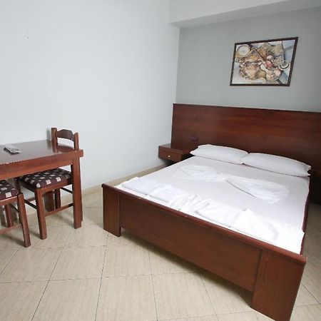 Hotel Venera Sarandë Exteriör bild