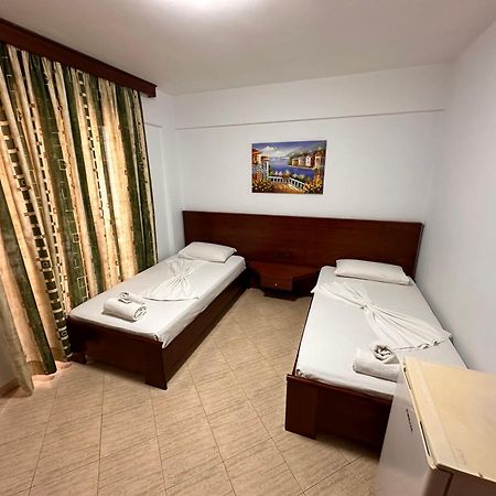 Hotel Venera Sarandë Exteriör bild