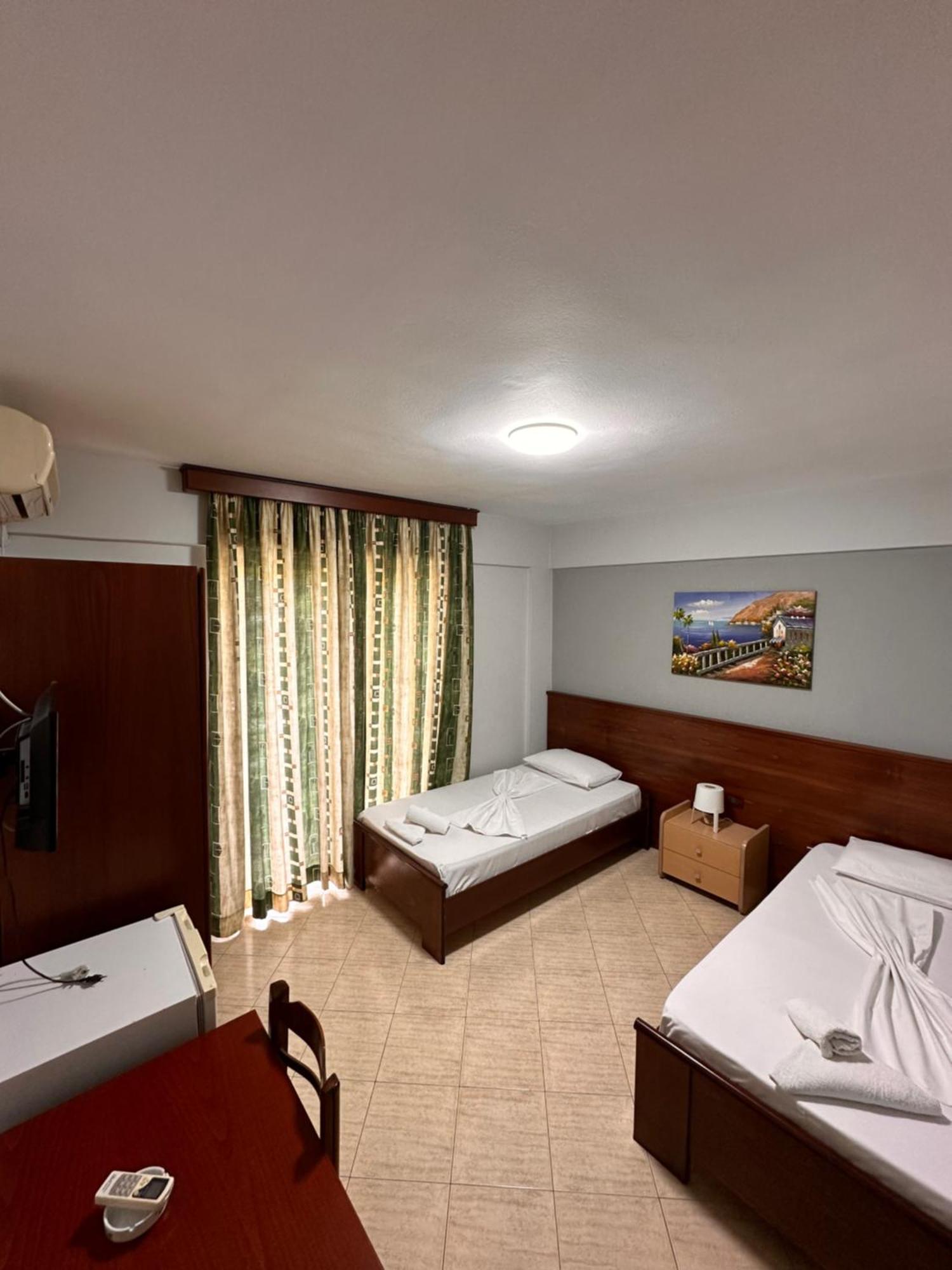 Hotel Venera Sarandë Exteriör bild